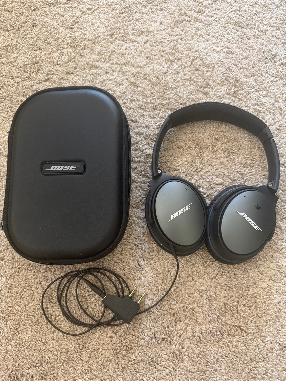 Bose QC25 over-ear headphones with Carry Case